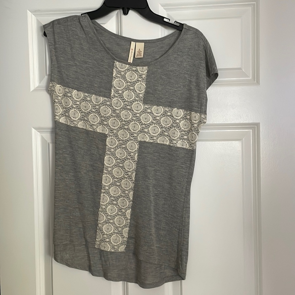 Stylish cap sleeve tee